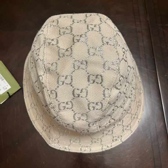 New Gucci GG Supreme Logo White Silver  Bucket Hat Size XL - Picture 4 of 13